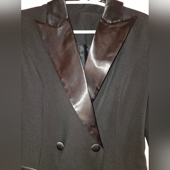 Elegant Black Women's Blazer Dress  Nwt - Picture 3 of 4